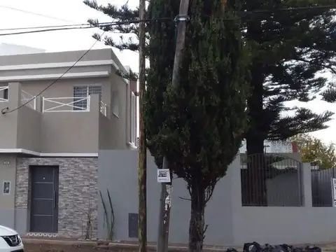 Casa 4 ambientes en venta en Haedo Sur