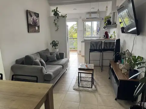 DEPARTAMENTO 1 DORMITORIO EN VENTA LA PLATA, BALCÓN
