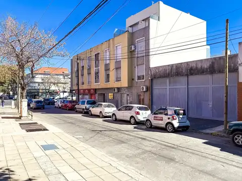 Francisco J. Muñiz 28