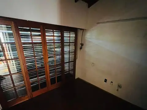 Chalet 4 ambientes venta Ramos Mejia