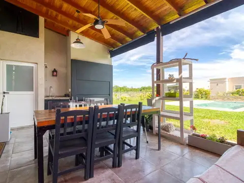 Casa en Venta con 5 cocheras