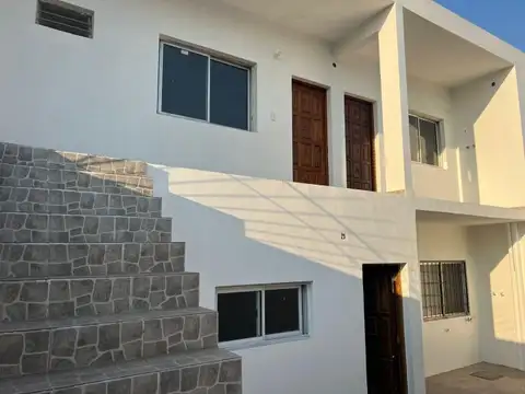 Depto Tipo Casa Monoambiente con 1 baño