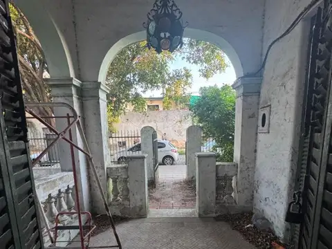 Casa en Venta con 6 cocheras