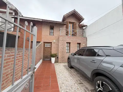 Casa tipo dúplex en venta, Tolosa.