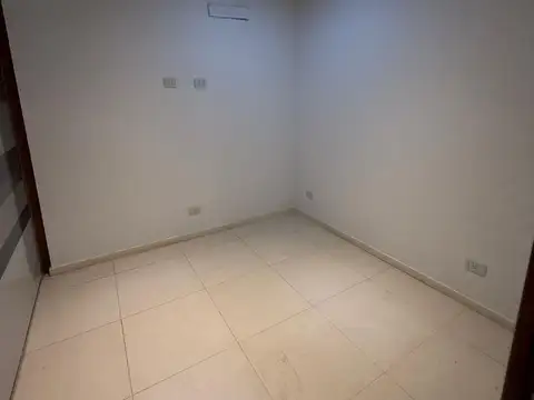 OFICINA EN ALQUILER