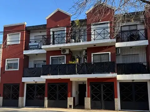 PH EN PRIMER PISO CON COCHERA