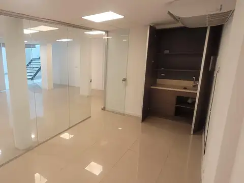  ¡Oportunidad Única! Venta de Oficina en Calle Córdoba 645