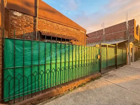 VENTA CASA 5 AMB EN V. DEL PINO  COCHERA Y JARDIN