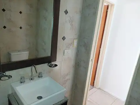 Depto Tipo Casa en Alquiler con 1 cocheras
