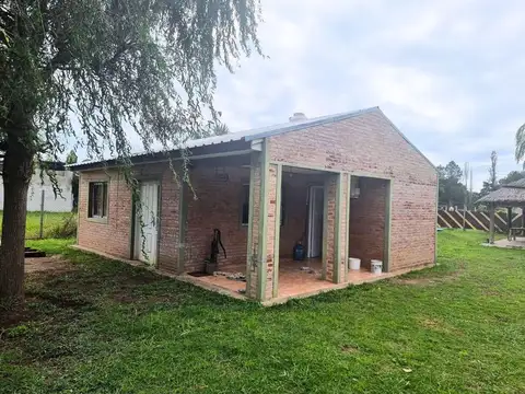 Casa 3 ambientes con 1 baño