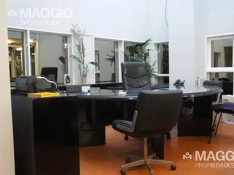 Oficina en Venta al Este