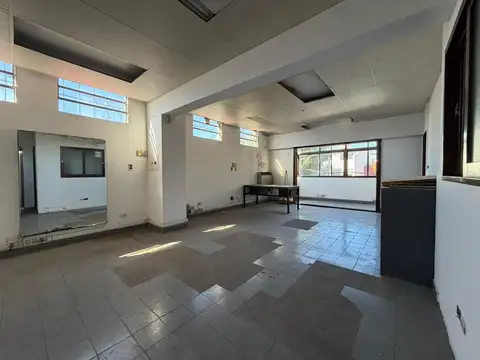 venta deposito galpon con Oficina - 300m2- florida