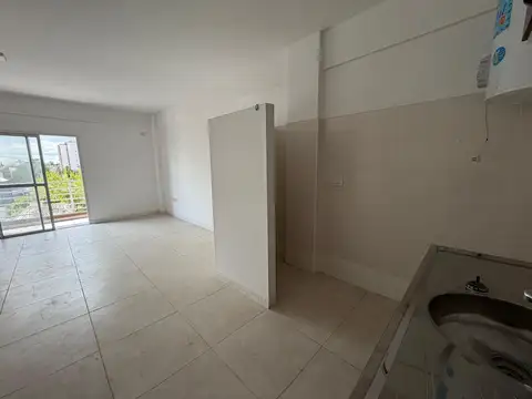 Departamento en Alquiler en Pablo Podesta, $ 400.000