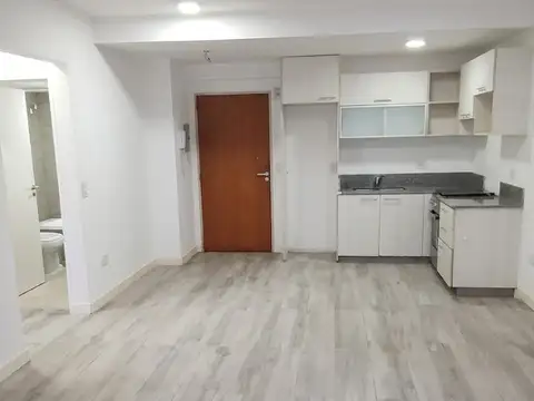 Lafuente 100, Piso 1