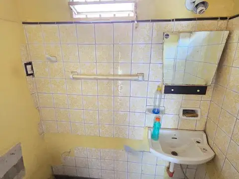 Local en Alquiler en Lomas de Zamora, $ 430.000