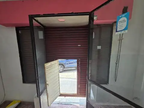 Local en Alquiler en Lomas De Zamora, $ 430.000