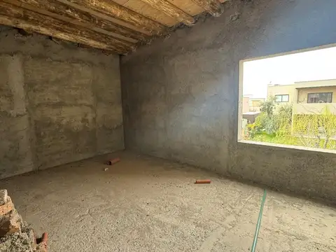 Depto Tipo Casa 4 ambientes con 2 baños
