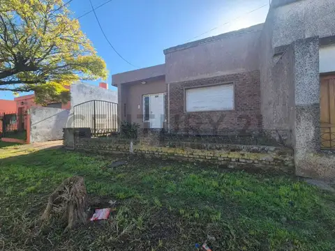 VENTA CASA 2 AMBIENTES CON AMPLIO PATIO Y GALPÓN EN OLAVARRÍA