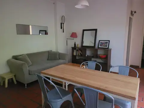 Depto Tipo Casa 2 ambientes con 1 baño