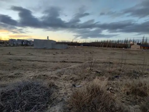 Terreno en  venta en Jardines de Plottier