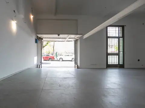 Guzman 100, Piso PB