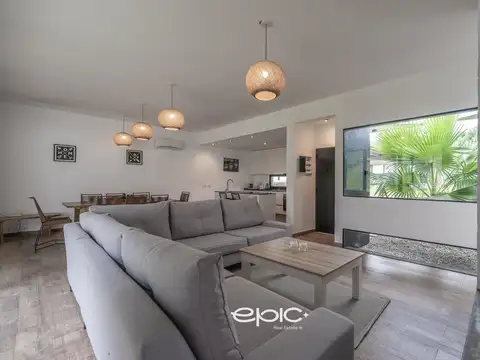 Venta Casa en Costa Esmeralda Residencial I