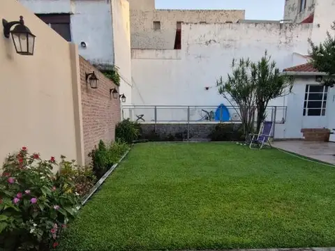 Venta Casa 3 amb c/ Pileta y Cochera Quilmes Oeste