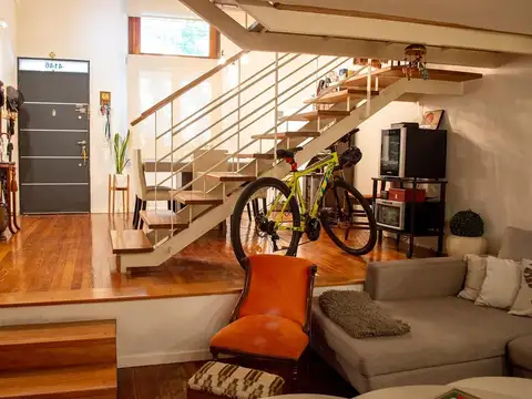 Depto Tipo Casa en Venta de 5 ambientes