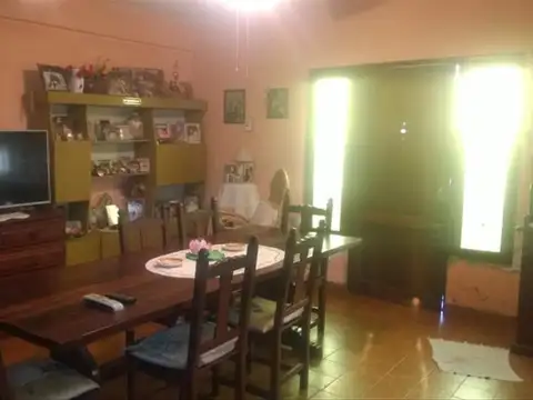 Oportunidad! Santa Elena a 5 cuadras estación M. Alberti 700