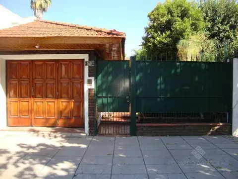 Del Valle De Iberlucea 4257