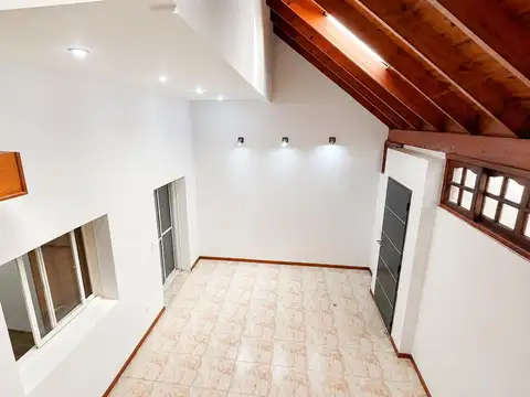 Depto Tipo Casa en Venta de 4 ambientes