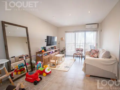 Departamento 2 dormitorios y cochera