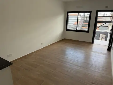 Departamento en Venta en Villa Luzuriaga, USD 67.000