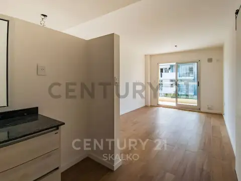 Venta de departamento un dormitorio con balcón al contrafrente en Ayacucho al 1900.