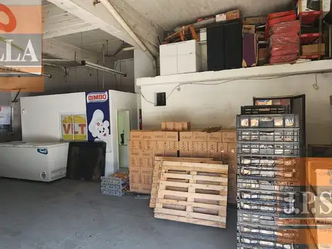 Galpon en Venta 19  mts Fondo