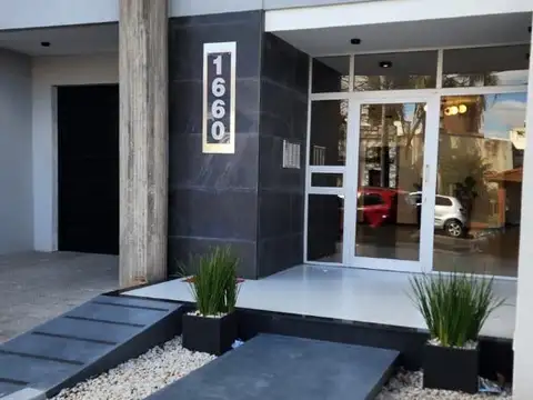 Sitio De Montevideo 1660 , Piso 8