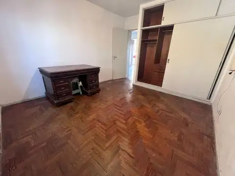 Depto Tipo Casa en Venta 50 años