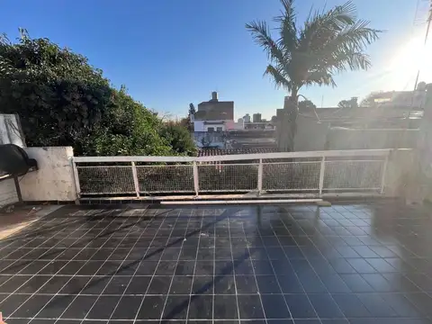 Depto Tipo Casa en Venta al Este