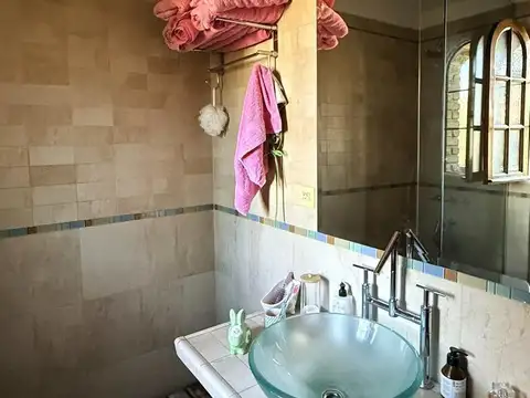 Imponente Chalet 8 amb s/lote 1221 mts! VENTA! MARTINEZ