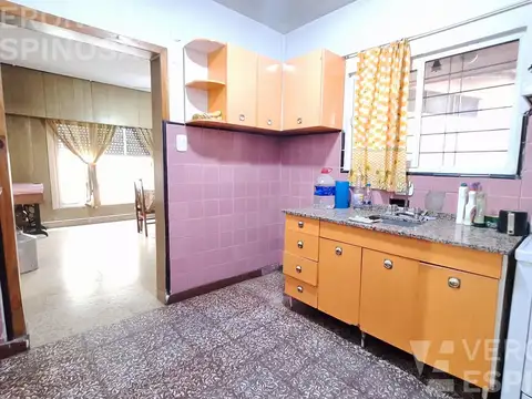 Casa en Venta con 3 cocheras