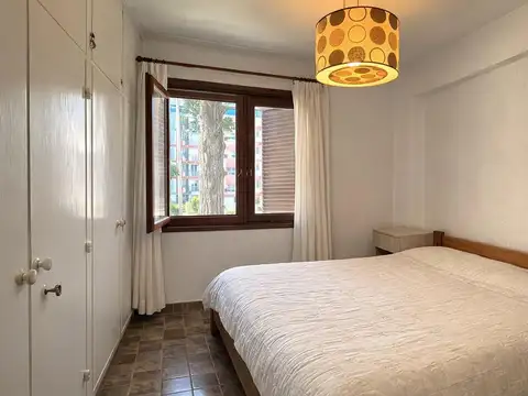 DEPARTAMENTO VENTA PINAMAR FRENTE CENTRO COMERCIAL
