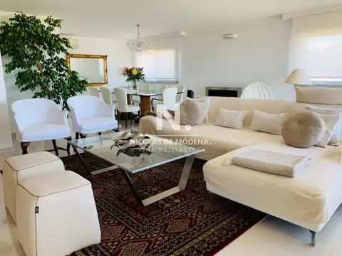 Departamento en Venta de 6 ambientes
