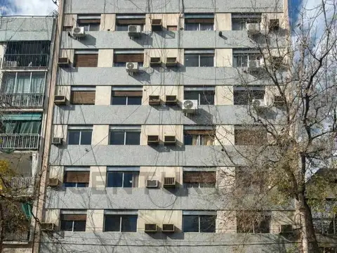 Mitre 500, Piso 0
