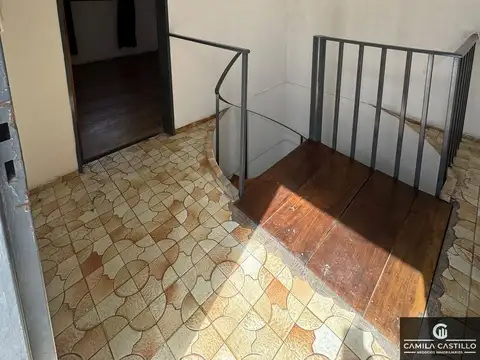 Casa en Venta con 6 cocheras