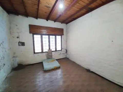 Venta Casa Lote Propio 3 Ambientes con Patio, Garage, Galpón
