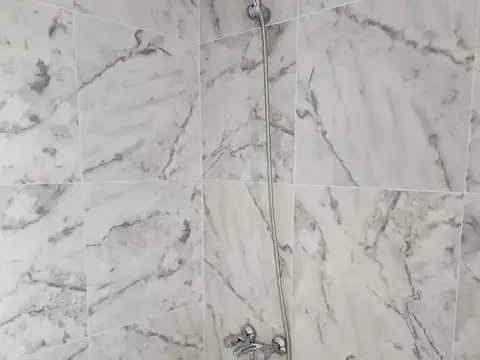 Departamento 2 ambientes con terraza propia en Lanus este.