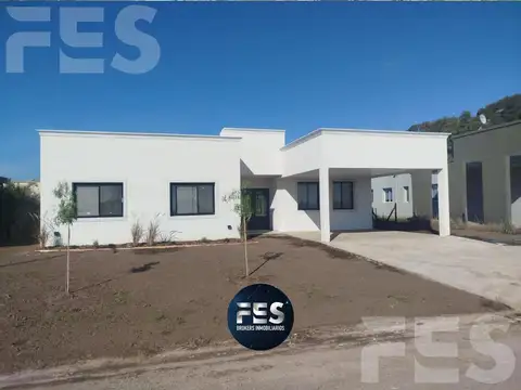 VENTA CASA 4 AMBIENTES EN HORIZONTES AL SUR