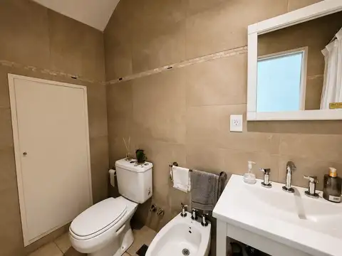 Depto Tipo Casa en Venta con 1 cocheras