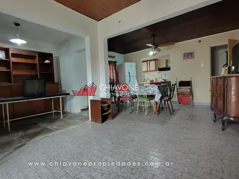 CASA CÉNTRICA EN VENTA, Gral Las Heras - L20126