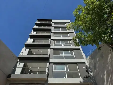 Departamento de 3 ambientes  A ESTRENAR en Banfield. Financiación